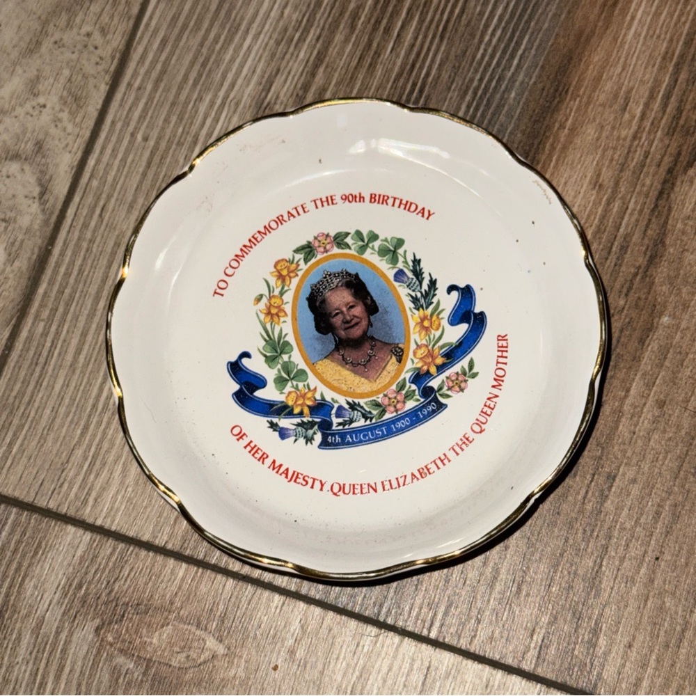 Commemorative Queen Elizabeth Plate